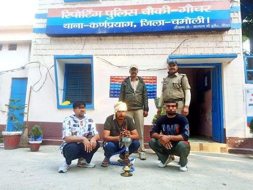 Police arrested 3 youths for rioting