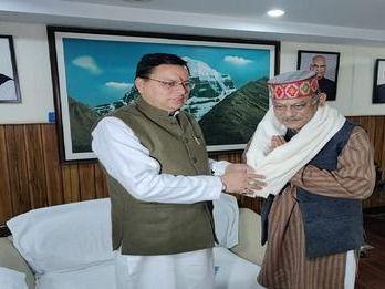 CM Pushkar Singh Dhami met the brother of the country's first CDS Late Vipini Rawat
