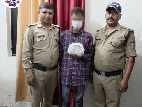 01 kg 50 grams of charas recovered from the smuggler