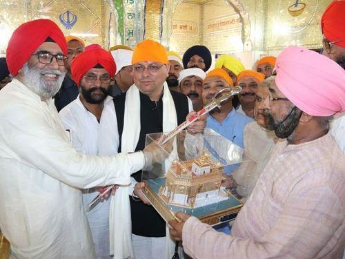 CM Dhami paid obeisance at Gurudwara Sri Nanakmatta Sahib