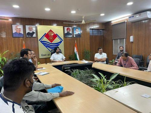 Chief Secretary Dr. S. S. Sandhu met the beneficiaries under the Prime Minister's Svanidhi Yojana in the Secretariat