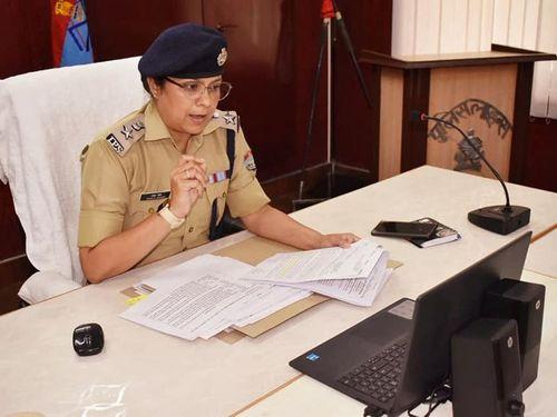 Crime seminar was taken by Superintendent of Police Chamoli Madam 