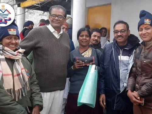 The lost purse of the devotee was found and handed over to its owner