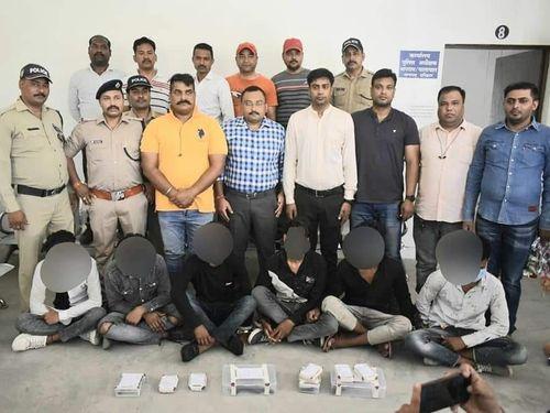Accused arrested with looted jewelry and stolen motorcycles