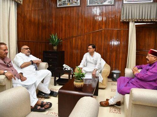 Union Minister for Rural Development and Panchayati Raj, Shri Giriraj Singh met CM Dhami