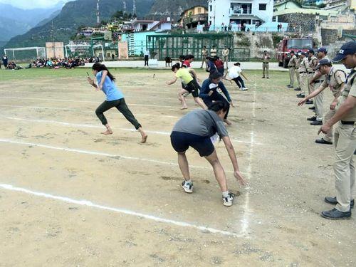 Uttarakhand Police Constable Cadre (Female) Recruitment Standard/Physical Efficiency Test started in Chamoli district