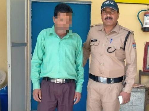 A vicious smuggler arrested with 354 grams of illegal charas