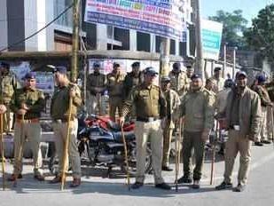 Flag march by Rudraprayag Police and Paramilitary Force personnel