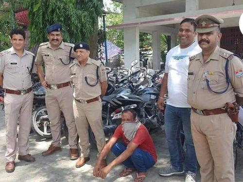Accused arrested with stolen vehicle