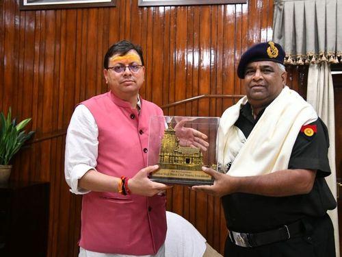 Zonal Recruiting Officer Major General N.S. Rajpurohit presented a courtesy call to CM Dhami
