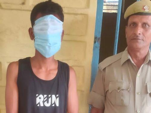 Accused arrested with an illegal smack