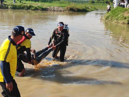 SDRF team recovered the body of a drowned teenager in the river