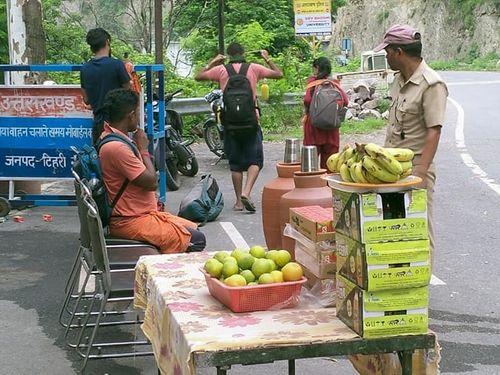 District Tehri Police fulfilling the sense of friendship service security