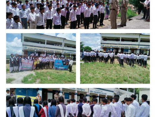 AHTU Team Bageshwar made the students aware of the increasing crime and traffic rules