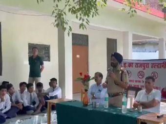 School students were made aware of drugs