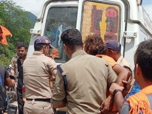 Devotee got a heart attack, and Uttarakhand police provided immediate treatment