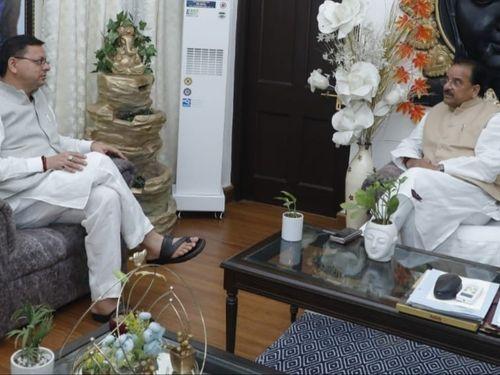CM Dhami made a courtesy call on the Union Minister of State for Defense and Tourism, Shri Ajay Bhatt