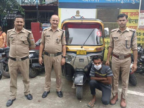 Accused arrested with stolen auto-rickshaw