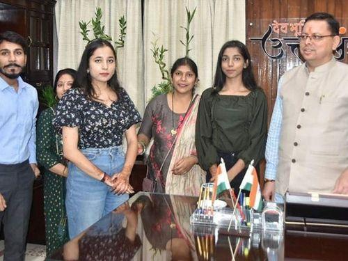 Students of Kendriya Vidyalaya met CM Dhami