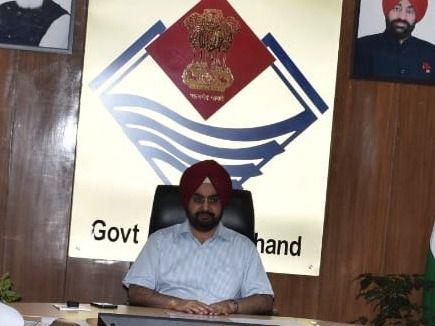 Chief Secretary Dr. S. S. Sandhu reviewed the progress of the aspirational districts Haridwar and Udham Singh Nagar at the Secretariat on the previous day.