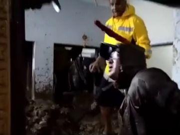 Rescue done by Uttarakhand Police on the information of woman and some cattle buried under debris