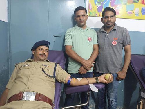 Jwalapur Kotwal encouraged youth by donating blood