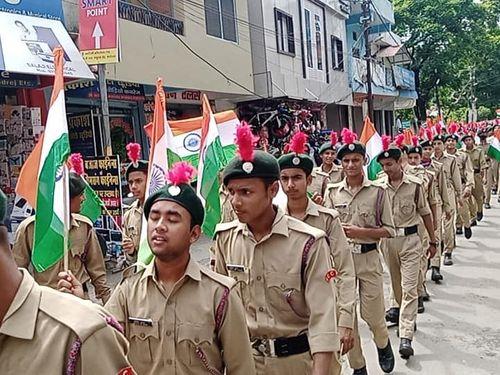 Police team / local people and school students took out a rally and made the general public aware