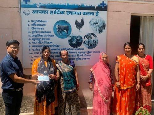 ₹ 10000 was provided as a revolving fund for the dairy industry to the self-help group
