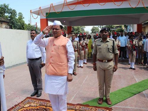 CM Dhami reached the martyr site, Khatima on the previous day and participated in the 'Har Ghar Tiranga' campaign 