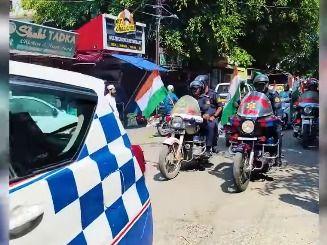 Nainital police realizing the tricolor campaign at every home