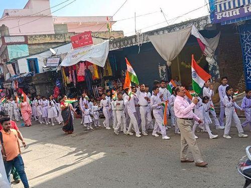 Outpost Reema Police made the local public aware to make the 'Har Ghar Tiranga' campaign successful 