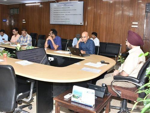 Chief Secretary reviews the progress of Uttarakhand Landslide Mitigation and Management Center
