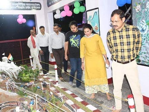Police line chirped with the tableaux of Janmashtami