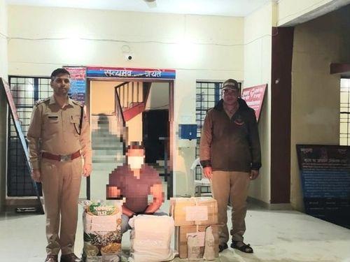 Accused arrested with five boxes of illegal English liquor