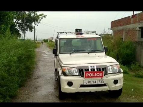 Image for The villagers living near the banks of Maa Ganga are being alerted by Haridwar Police.
