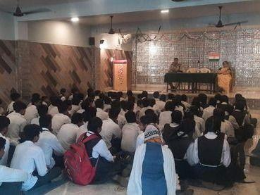 Roorkee police reached school to make them aware of drugs