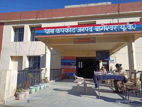 96 bottles of illicit liquor recovered during vehicle checking