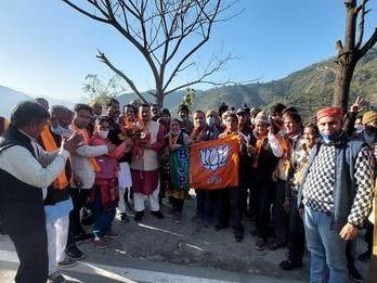 200 people left Congress in support of BJP candidate