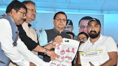 CM Dhami honored the farmers associated with the agriculture of the state