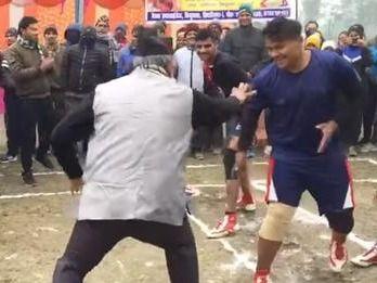 Harish Rawat was seen playing kabaddi with the youth