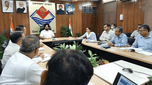 Chief Secretary Dr. S.S. Sandhu held a meeting to improve the condition of the roads