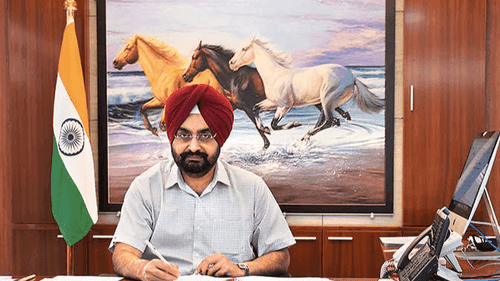 Chief Secretary Dr. S. S. Sandhu reviews progress of new parking projects