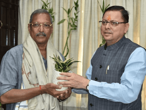 Actor Nana Patekar pays courtesy to CM Dhami