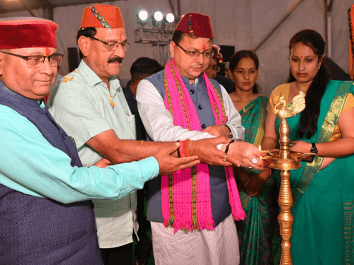 CM Dhami participated in Saras fair organized in Dehradun