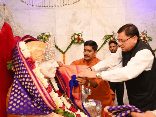 CM Dhami offered prayers at Sai temple
