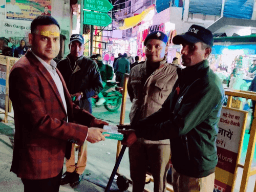 Superintendent of Police Uttarkashi gave best wishes for Diwali festival