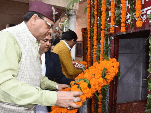 CM Dhami pays tribute to the martyrs of Uttarakhand state agitation