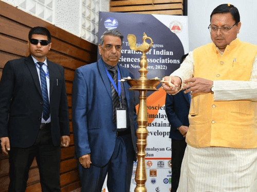 CM Dhami participated in the conference organized at Wadia Institute of Himalayan Geology