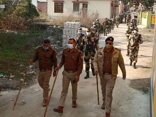 Shyampur Police did a flag march with BSF
