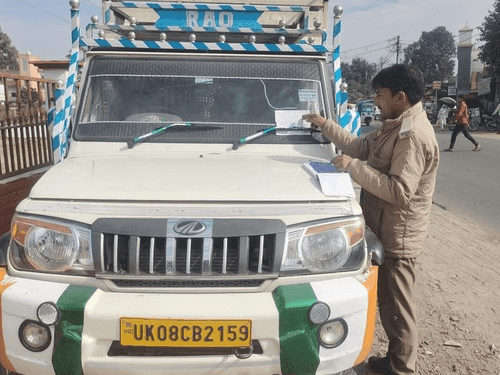 Action taken against those who park vehicles in no parking